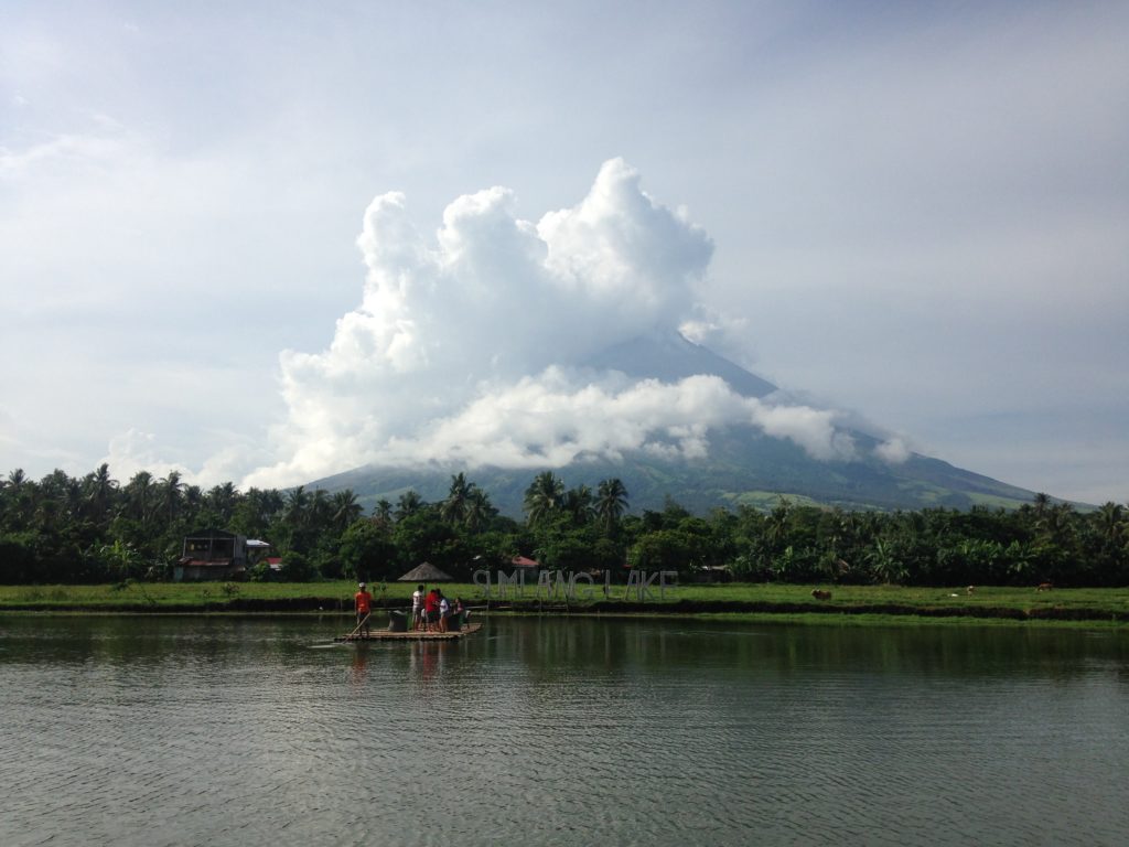 The magic of Mount Mayon - Traveling Honeybird